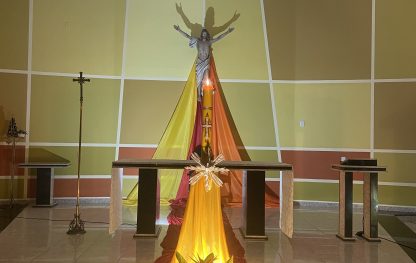 Vigília de Pentecostes na Paróquia São Pedro proporciona uma experiência única com o Espírito Santo